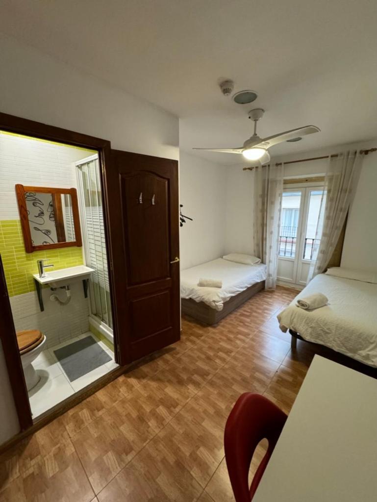 Rosales Residences マドリード エクステリア 写真